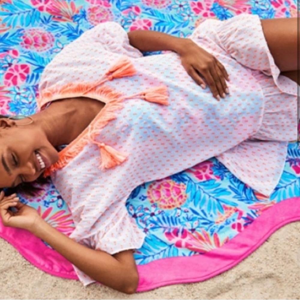 Lilly Pulitzer Seashell Towel - Picture 2 of 4